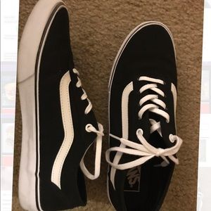 Size 9 black/ white vans womens